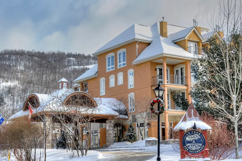 La Tour des Voyageurs Exterior