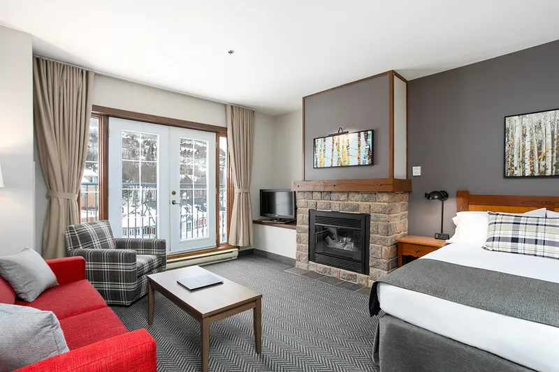 5d1dd0680d846studio tour des voyageurs chambre2