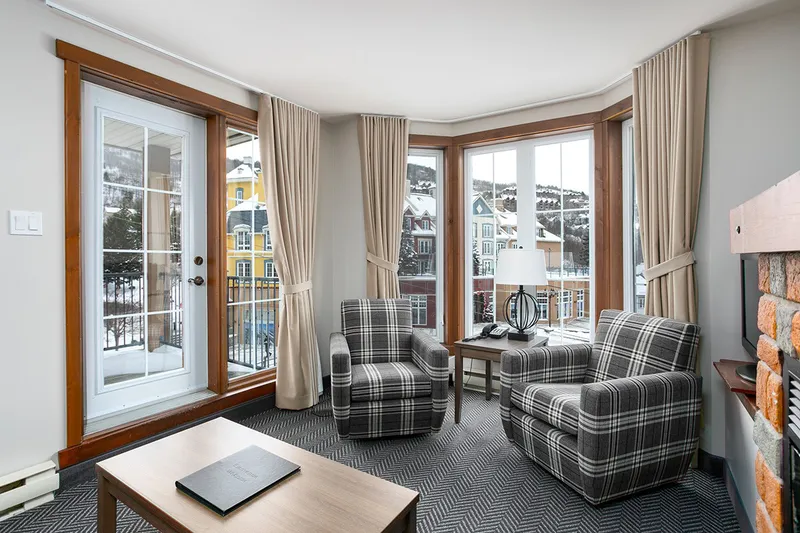 5d1dd06997311one bed apt two beds tour des voyageurs chambre4