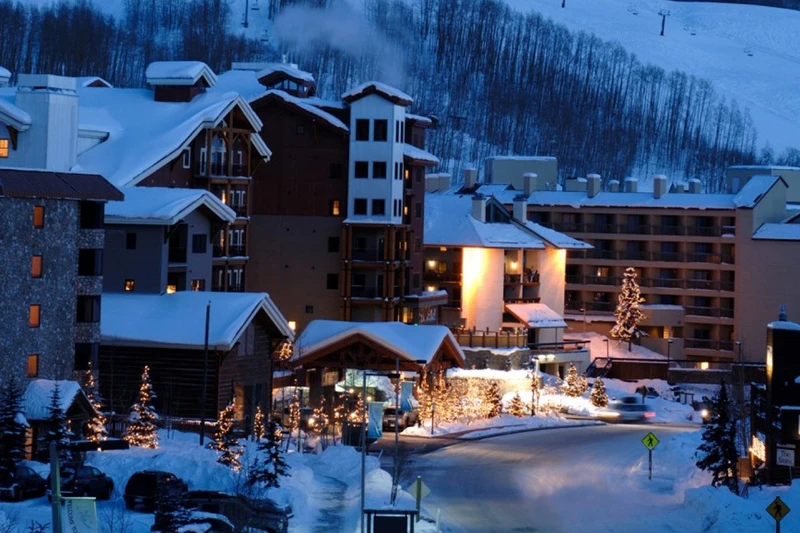 Lodge at Mountaineer Square - Exterior
