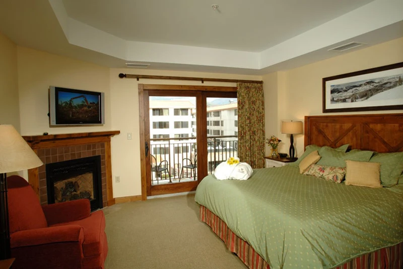 5d1dd0cd84e35lodge at ms studio