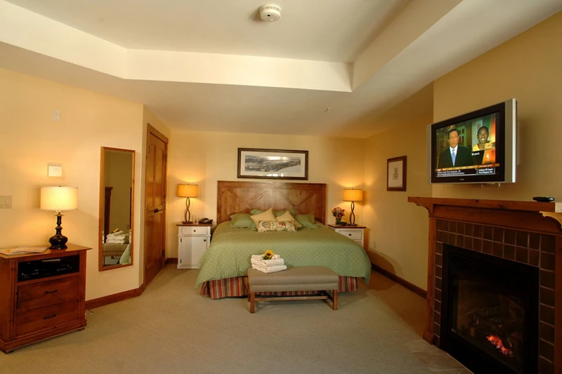 5d1dd0ce3537dlodge at ms studio deluxe