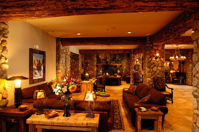 Grand Lodge - Lobby