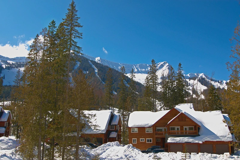 Polar Peak Lodges Exterior