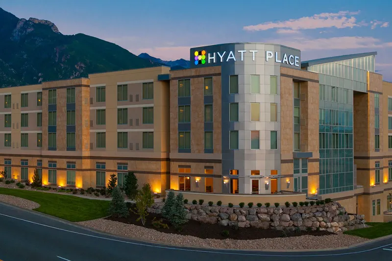 5d1dd10aea2b1hyatt place exterior summer