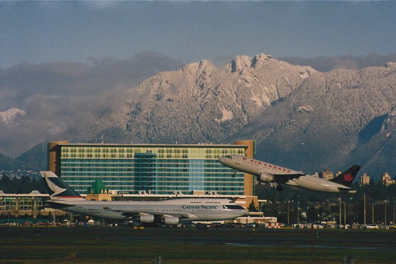 Fairmont Vancouver Airport Exterior