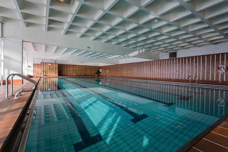 5d1dd1522f6c7radisson blu resort swimming pool