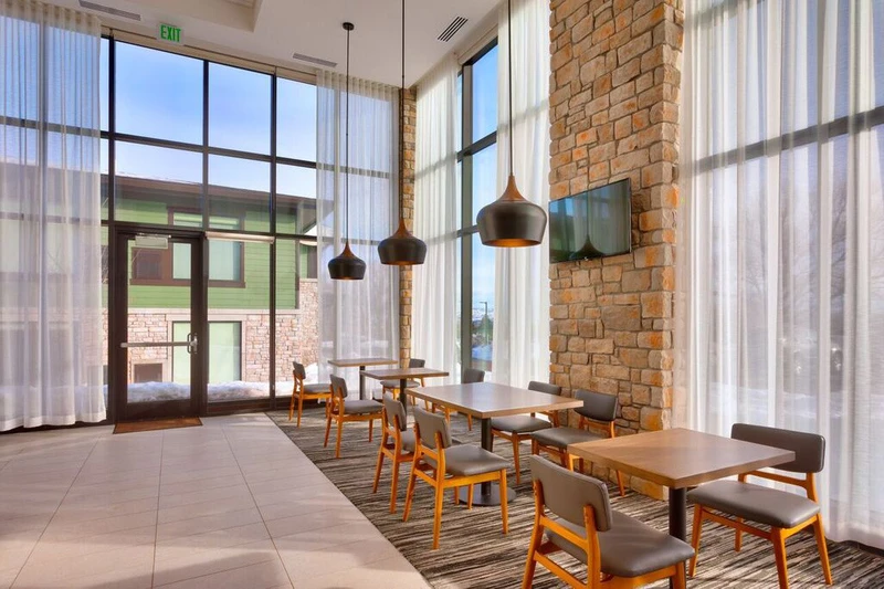 5d1dd18363755hyatt park city dining room