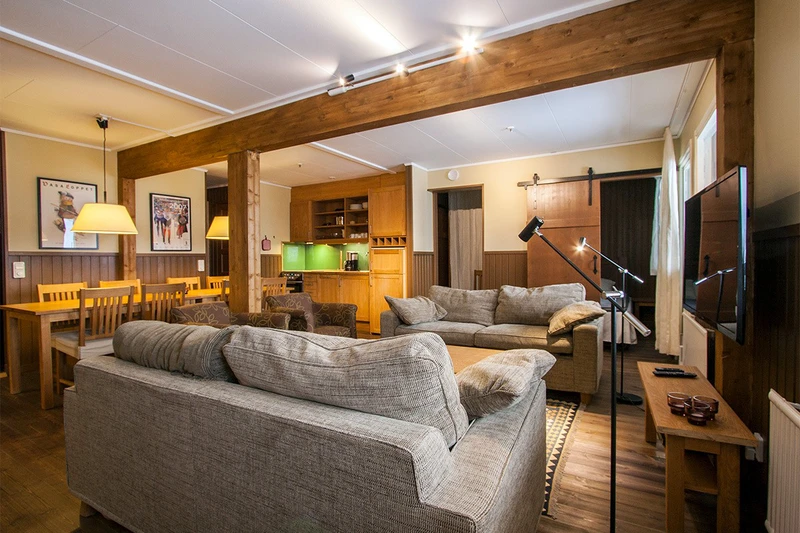 5d1dd20b0200estoten mitt 4 bedroom suite apartment