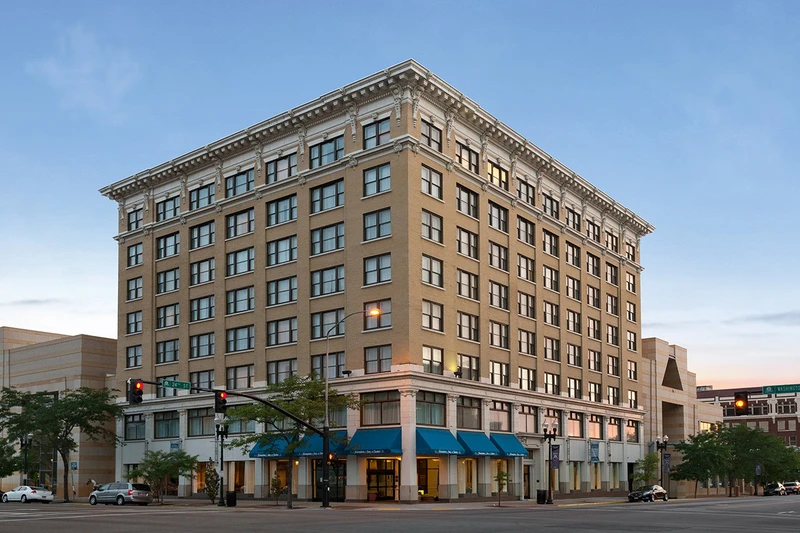 hampton-inn-odgen-exterior