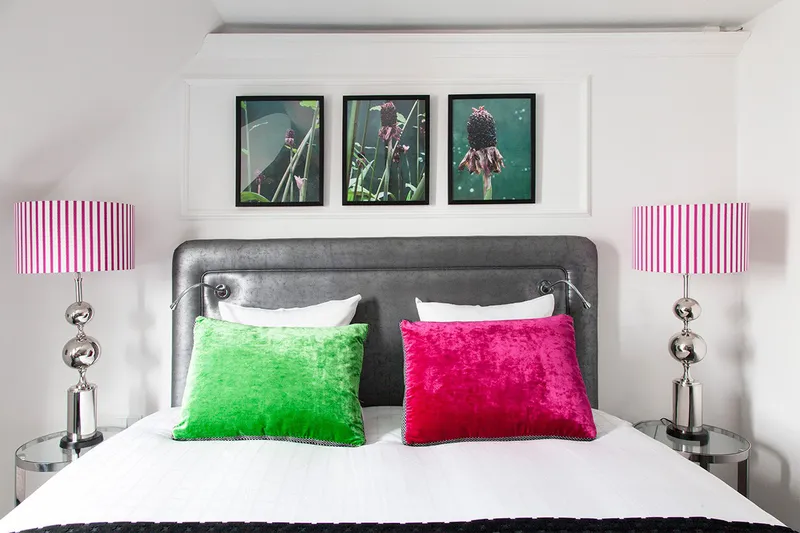 5d1dd23cf043eabsalon hotel superior room 1