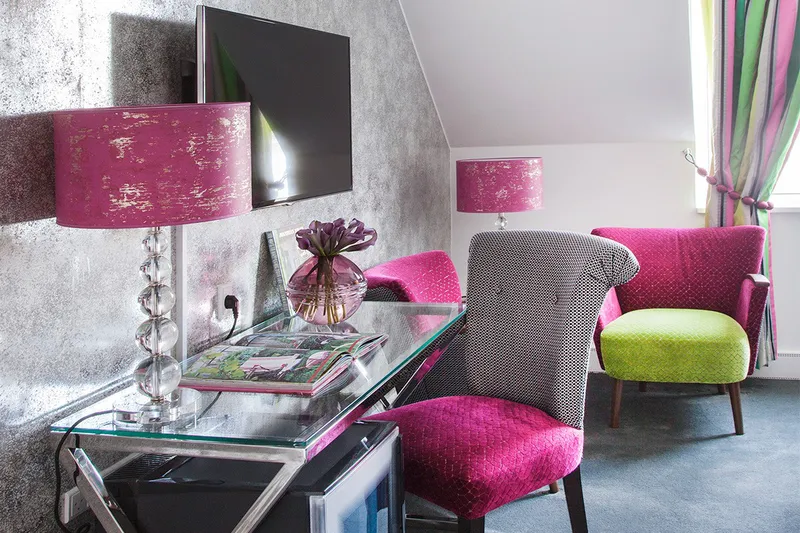 5d1dd23de3cefabsalon hotel junior suite 1