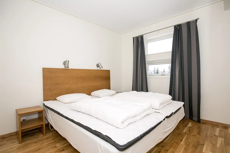 5d1dd28d4b219bear lodge bedroom