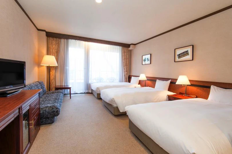 5d1dd2cece2c9hakuba mominoki hotel western family quad room