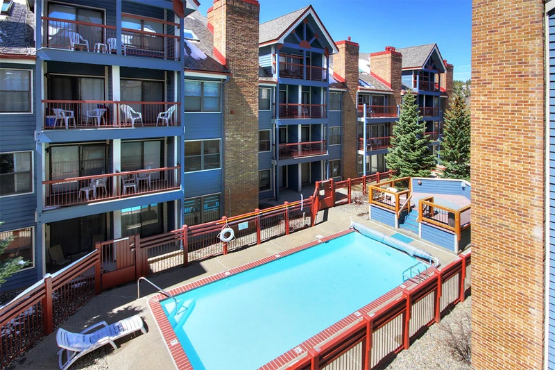 River Mountain Lodge - Pool