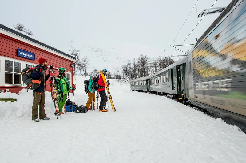 Vatnahalsen Station © Sverre Hjornevik