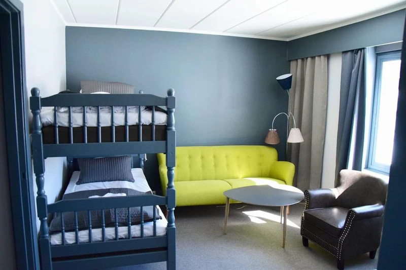 5d1dd365164b3vatnahalsen hoyfjellshotell family room