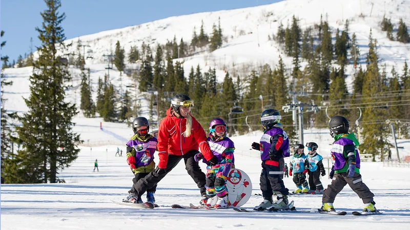 5d1de6259f385vemdalen ski school 2 credit ola matsson skistar 16x9