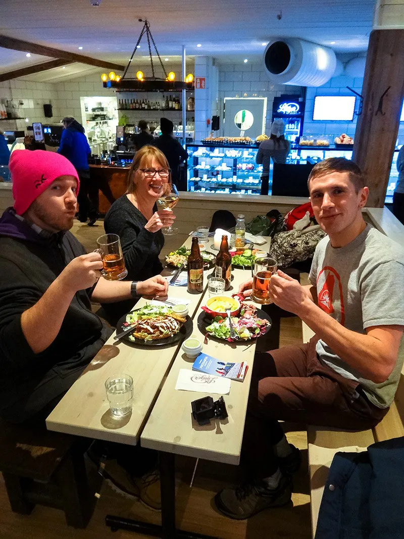 5d1de682b0648linger cafe vemdalen dec 16