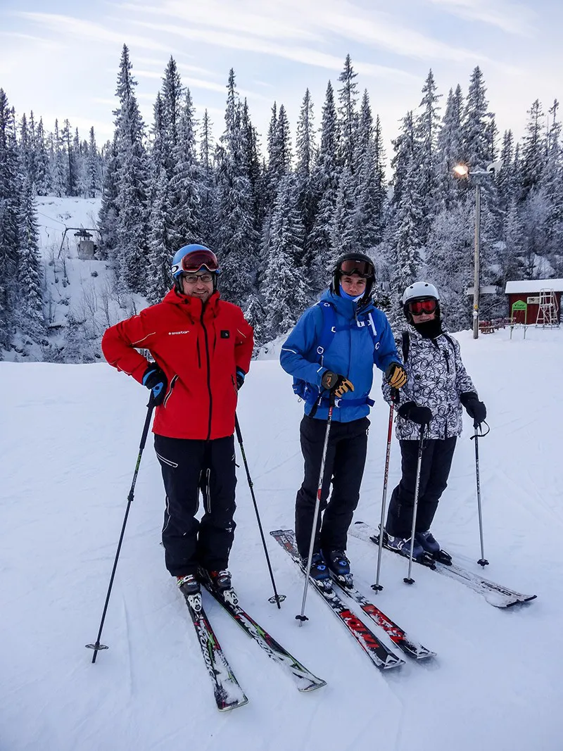 5d1de683a50fdjoe sheila ola vemdalen dec 16