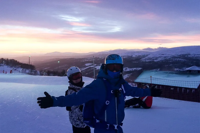 5d1de685dab3ejoe and sheila are scenic dec 16