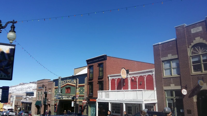 5d1de6b7489e3park city main street