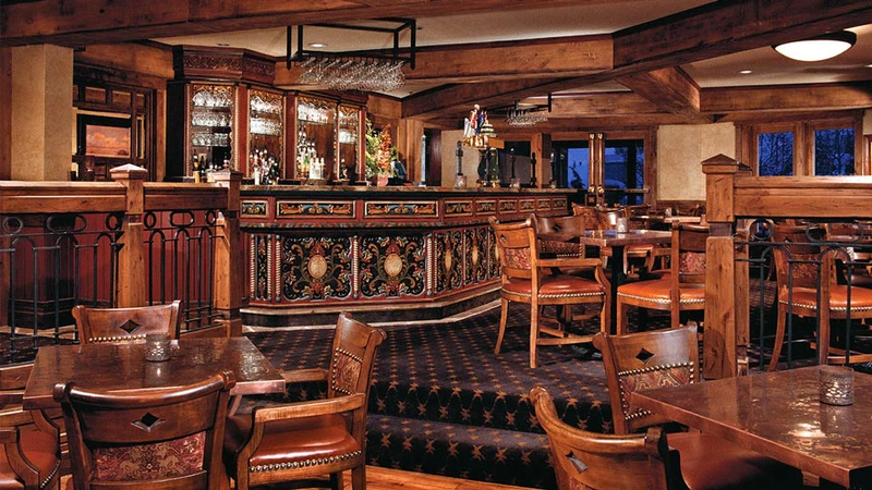 5d1de6ba1333dstein eriksen lodge hallen lounge 0