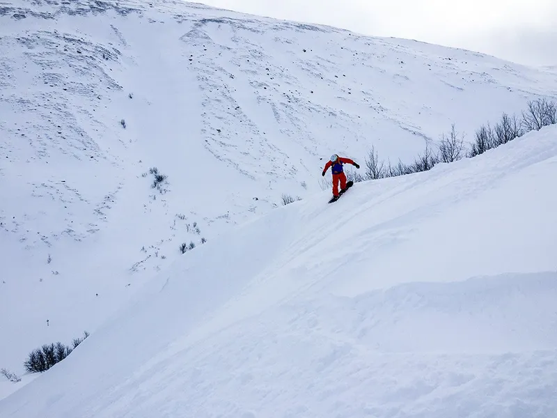 5d1de6c70b279sam boarding bjorkliden