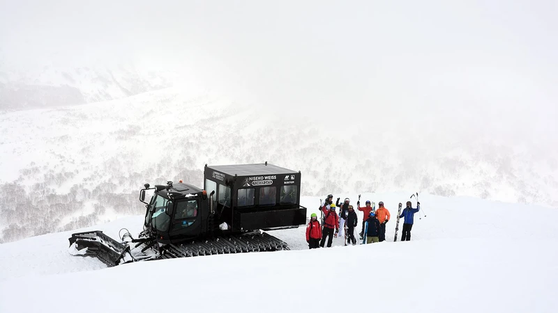 5d1de6da12e64niseko weiss cat skiing