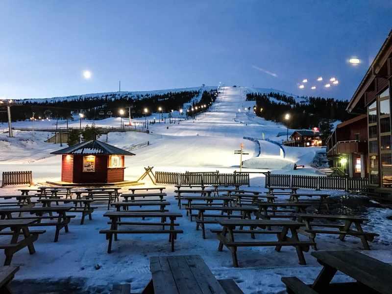 5d1de6dcdedddstoten base view