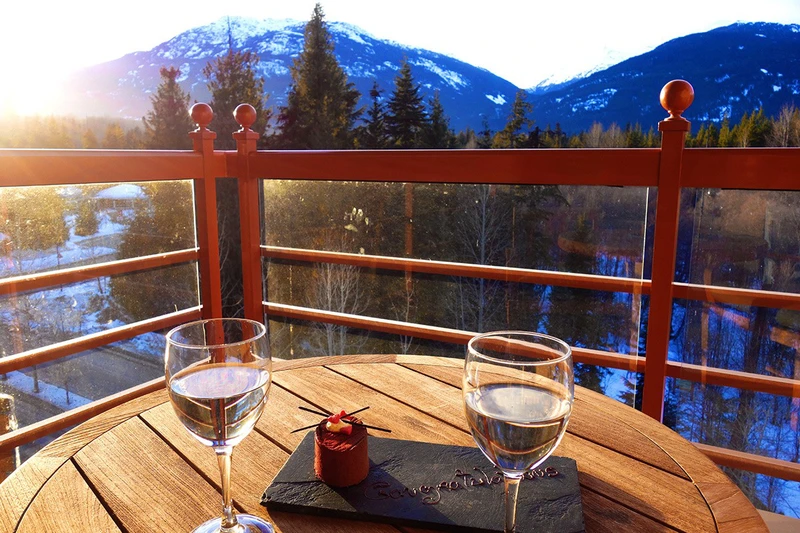 5d1de6e70a51eowain baker whistler