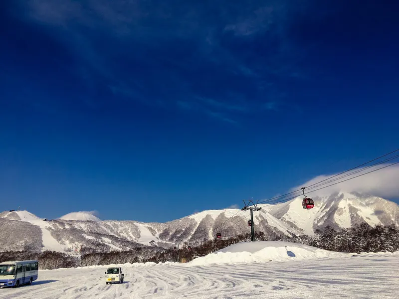 5d1de71ab20f5rusutsu west mountain from east mountain car park