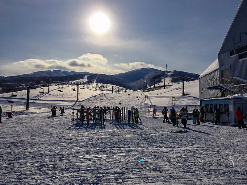 5d1de71b8bf0crusutsu east mountain base area