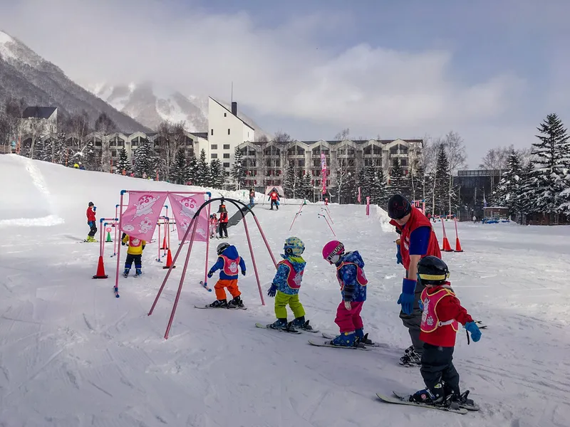 5d1de72247449rusutsu ski school