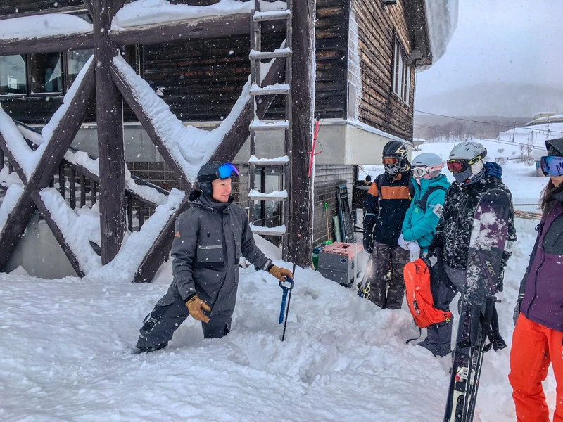 5d1de73f306c2chisenupuri cat skiing outdoor safety briefing