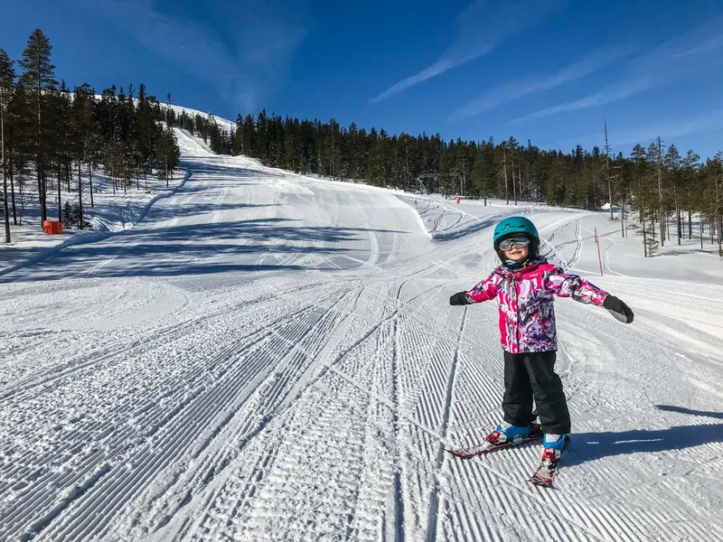 5d1de782c465bellen empty slopes