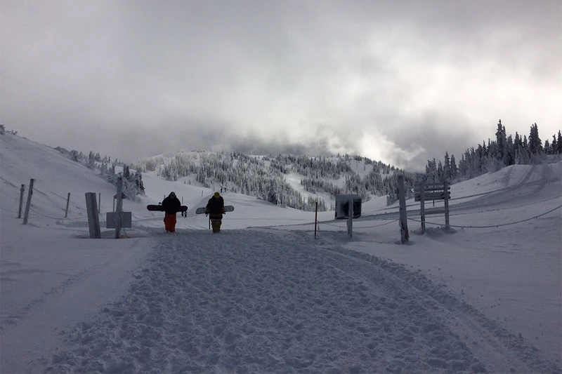 5d1de79541a76andy and luke gils hike