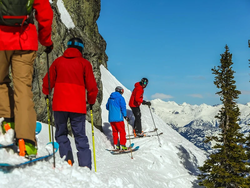 Extremely Canadian - Traverse