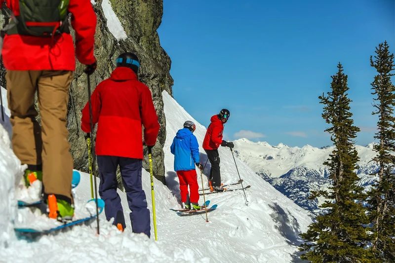 Extremely Canadian - Traverse