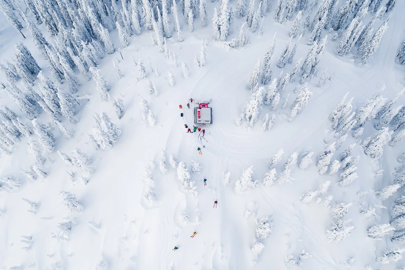 5d25baa6486adbig red cats aerial skiers