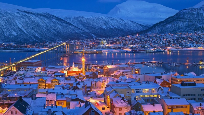 5d26078fa50eftromso cityscape dusk