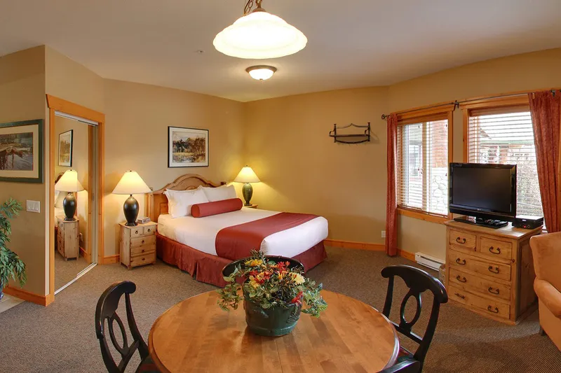 5d30511625b82lizard creek lodge studio suite