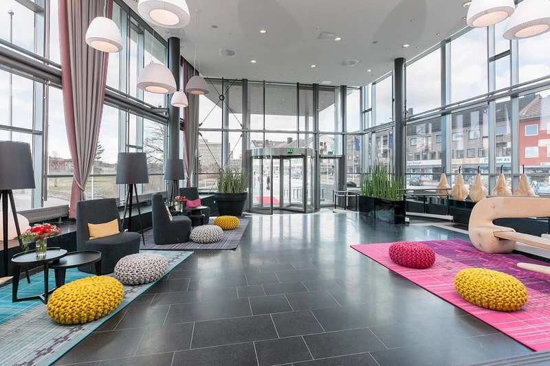 5d3580707dfcescandic narvik lobby entrance min