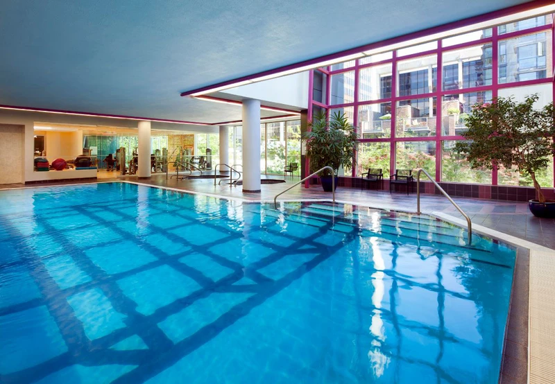 Sheraton Vancouver Wall Centre Pool