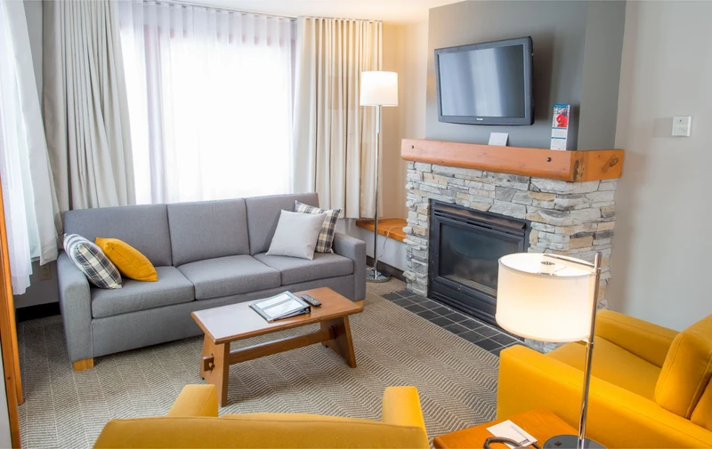 5d4d7197c142c Lodge de la Montagne 2 Bedroom Condo 1 Queen 2 Doubles Sofa bed 1 min