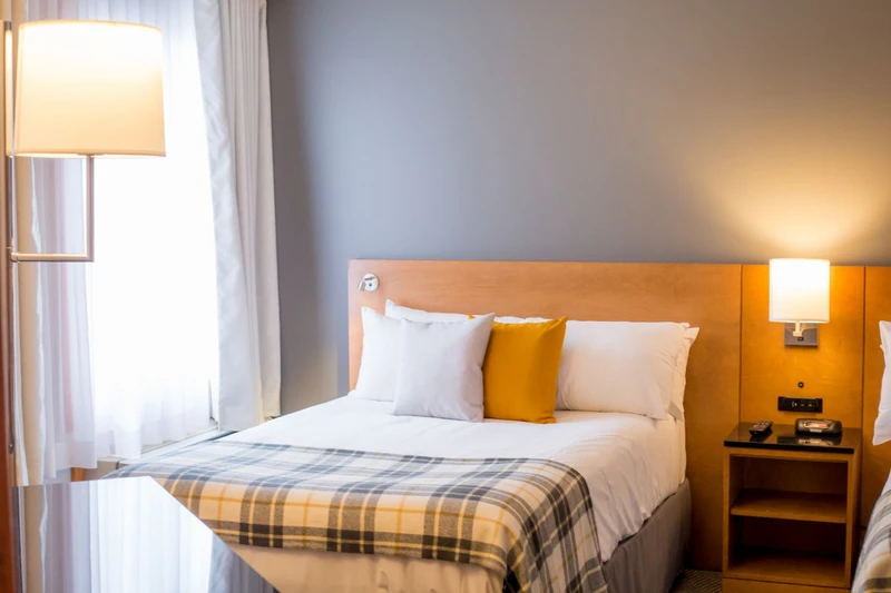 5d4d719d16aa0 Lodge de la Montagne 2 Bedroom Condo 1 Queen 2 Doubles Sofa bed 10 min