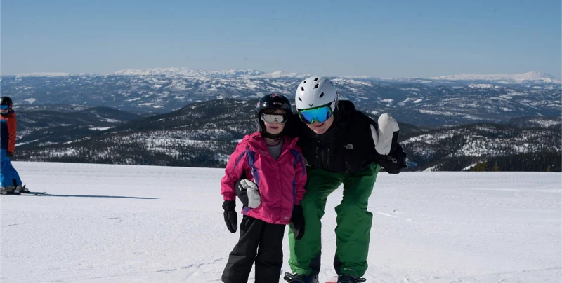 Andy Hemingway Family Skiing