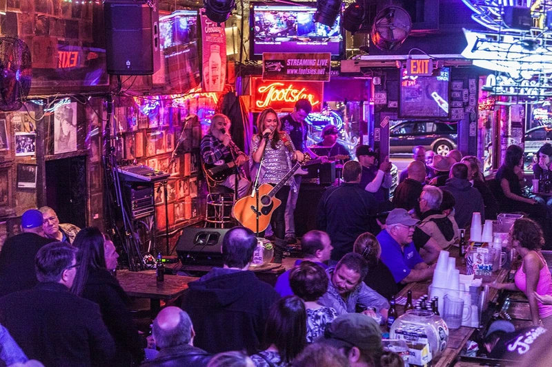 Tootsies Orchid Lounge © Kris D'Amico