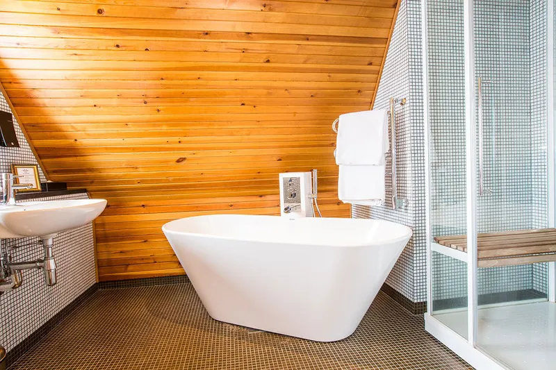 5dd6766342388loft suite deluxe 4 anette andersson