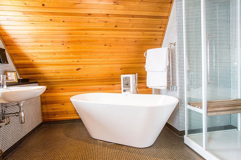 5dd6766342388loft suite deluxe 4 anette andersson